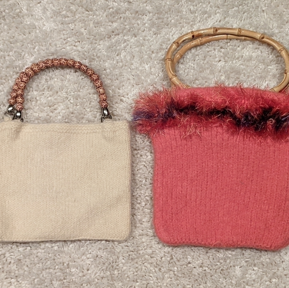 𝅺2 One of a Kind Handknit Purses Cream and Salmon with wooden handles